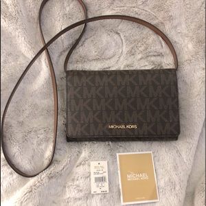 New Authentic Michael Kors Cross body purse